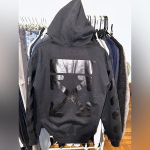 Off-white hoodie medium